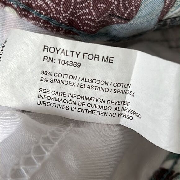 Royalty for Me Collection Floral Cuff Cotton Blend Shorts Women's Size 18 NWT - Picture 14 of 15